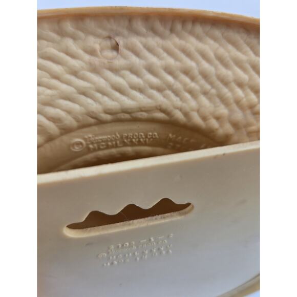 Vintage 80s Cottagecore Straw Bonnet Wall Pocket Molded Plastic Planter Daisy - Picture 8 of 12